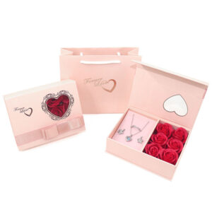 Trending Products Hot Sale love Mothers Day Artificial Rose Flower Gift Box